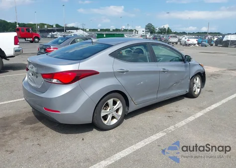 2016 Hyundai Elantra Value Edition z USA, uszkodzony, nr VIN 5NPDH4AE6GH774052